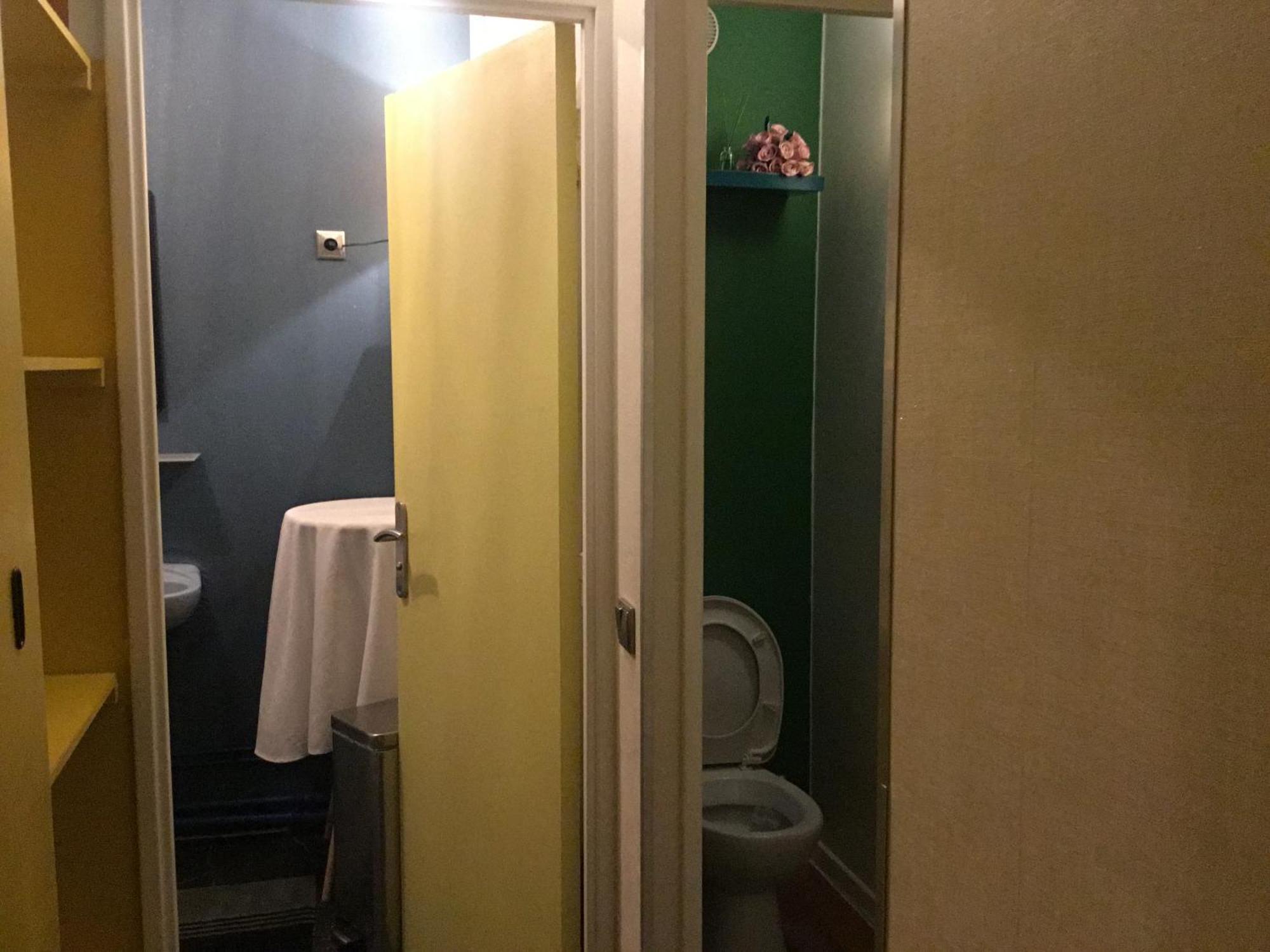 Just For Sleep-Daily Stay 20H To 10H Apres Votre Arrivee Dans Le Batiment D'Entree, Contact I'Hote Via Le Message Ici De Reservation Pour L'Enregistrement I'Entree Dans La Propriete Sans I'Approbation Est Interdite-Resevation D'Un Tiers Est Inaccepta Bobigny Eksteriør bilde