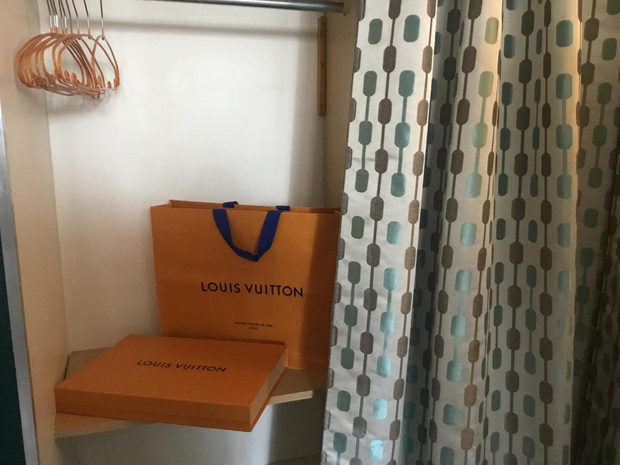 Just For Sleep-Daily Stay 20H To 10H Apres Votre Arrivee Dans Le Batiment D'Entree, Contact I'Hote Via Le Message Ici De Reservation Pour L'Enregistrement I'Entree Dans La Propriete Sans I'Approbation Est Interdite-Resevation D'Un Tiers Est Inaccepta Bobigny Eksteriør bilde